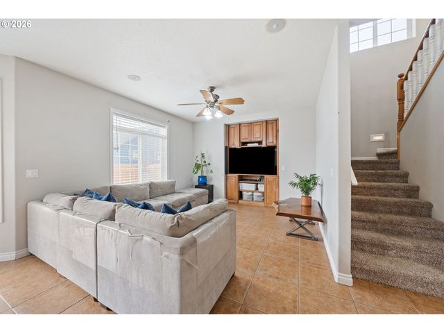 1831 N 8TH Way, Ridgefield, WA 98642