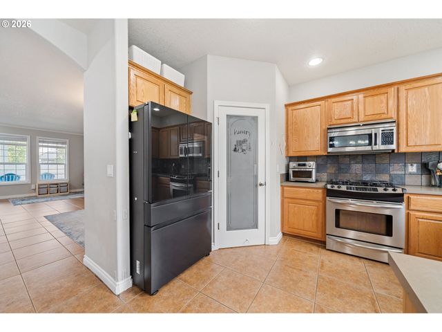 1831 N 8TH Way, Ridgefield, WA 98642