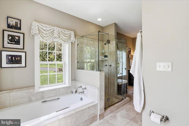 182 TRYTHALL RD, Elverson, PA 19520