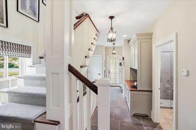 182 TRYTHALL RD, Elverson, PA 19520