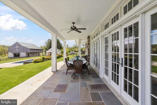 182 TRYTHALL RD, Elverson, PA 19520