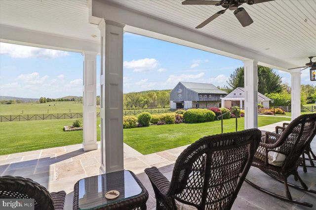 182 TRYTHALL RD, Elverson, PA 19520