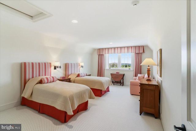 182 TRYTHALL RD, Elverson, PA 19520
