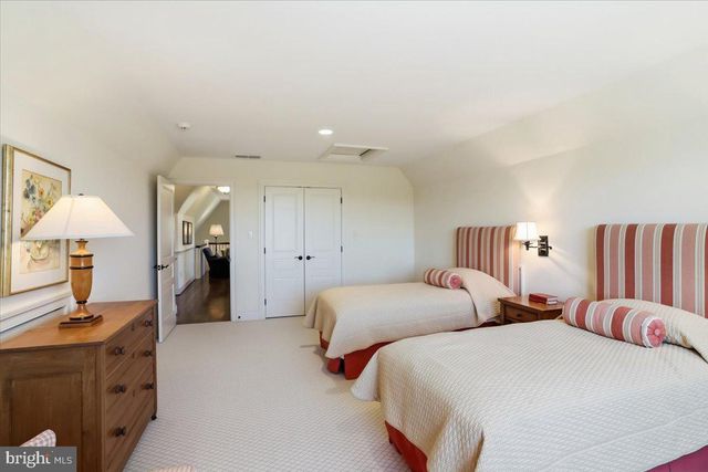 182 TRYTHALL RD, Elverson, PA 19520