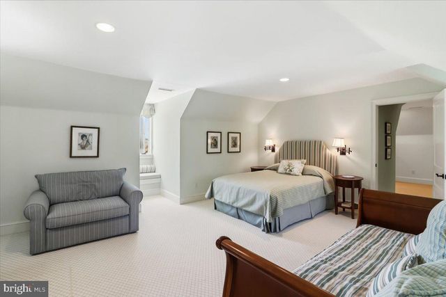 182 TRYTHALL RD, Elverson, PA 19520