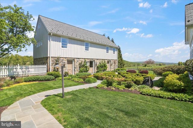 182 TRYTHALL RD, Elverson, PA 19520