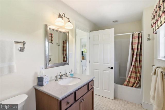 182 TRYTHALL RD, Elverson, PA 19520