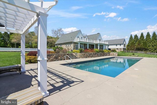 182 TRYTHALL RD, Elverson, PA 19520