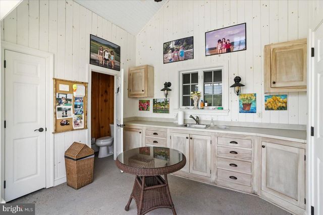 182 TRYTHALL RD, Elverson, PA 19520