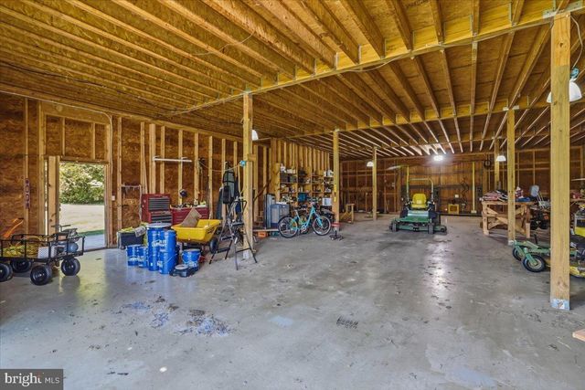 182 TRYTHALL RD, Elverson, PA 19520