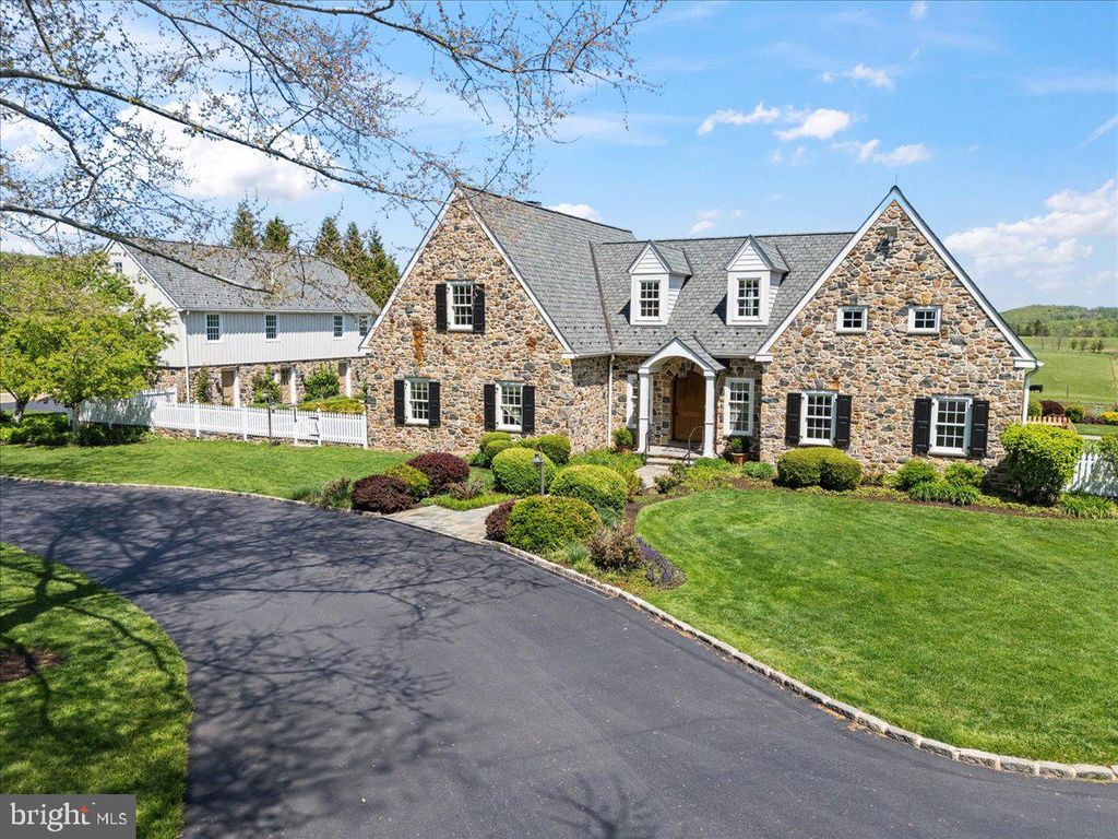 182 TRYTHALL RD, Elverson, PA 19520