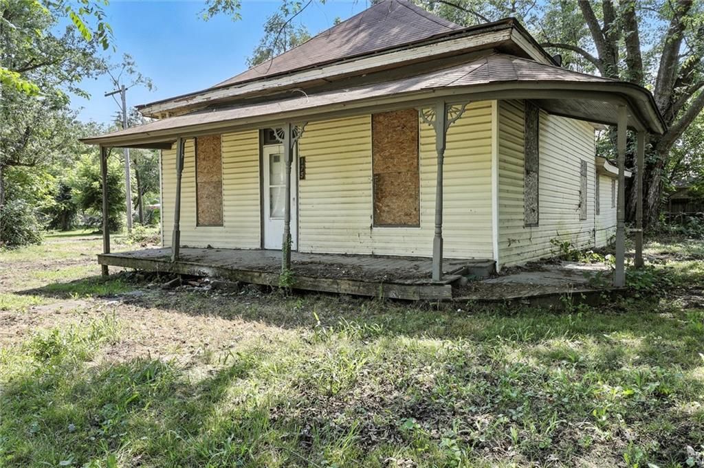 175 W 3rd Street, Holt, MO 64048