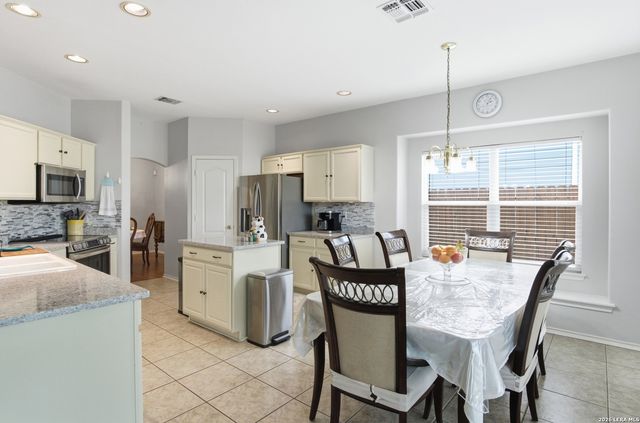 4302 Swan Forest, San Antonio, TX 78222