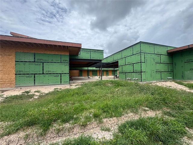 1002 W Moore Road, Pharr, TX 78577
