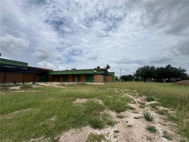 1002 W Moore Road, Pharr, TX 78577