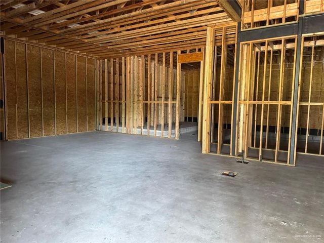 1002 W Moore Road, Pharr, TX 78577