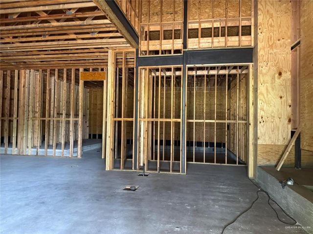 1002 W Moore Road, Pharr, TX 78577