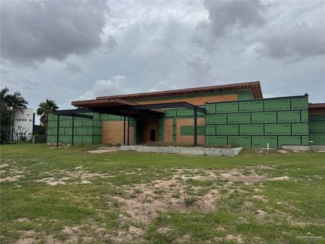 1002 W Moore Road, Pharr, TX 78577