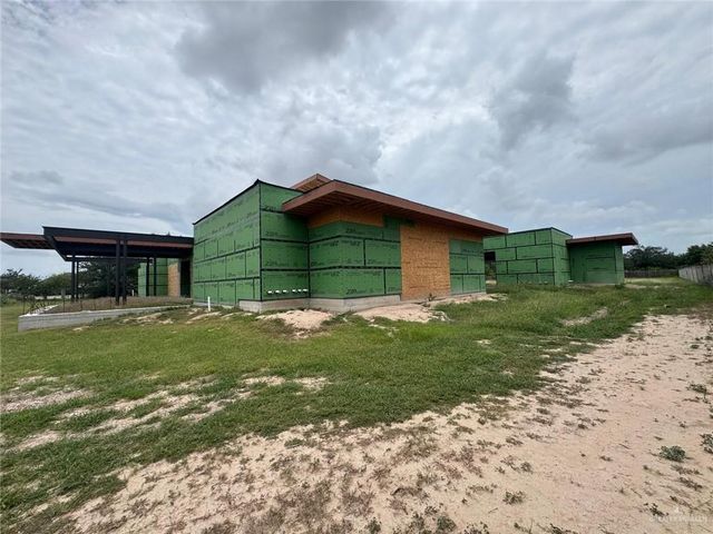 1002 W Moore Road, Pharr, TX 78577