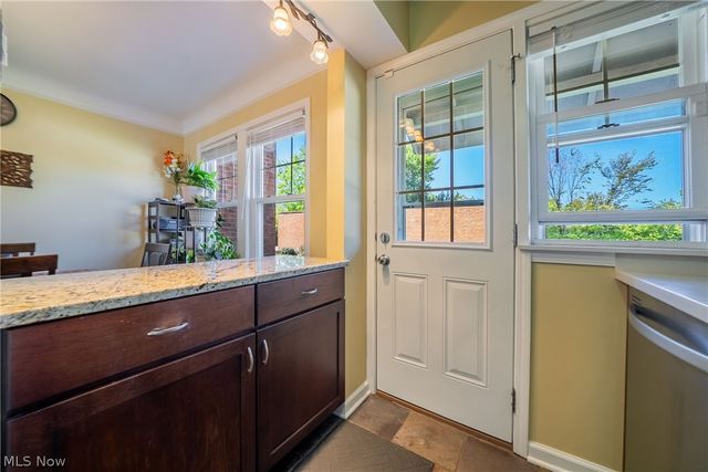 2684 Wooster Road, Rocky River, OH 44116