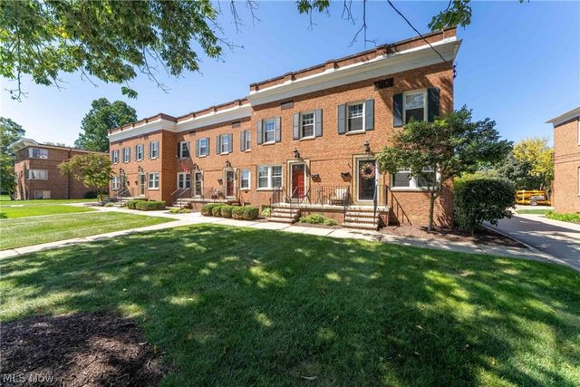 2684 Wooster Road, Rocky River, OH 44116
