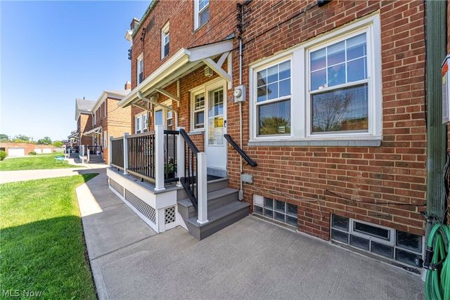 2684 Wooster Road, Rocky River, OH 44116