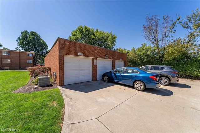 2684 Wooster Road, Rocky River, OH 44116