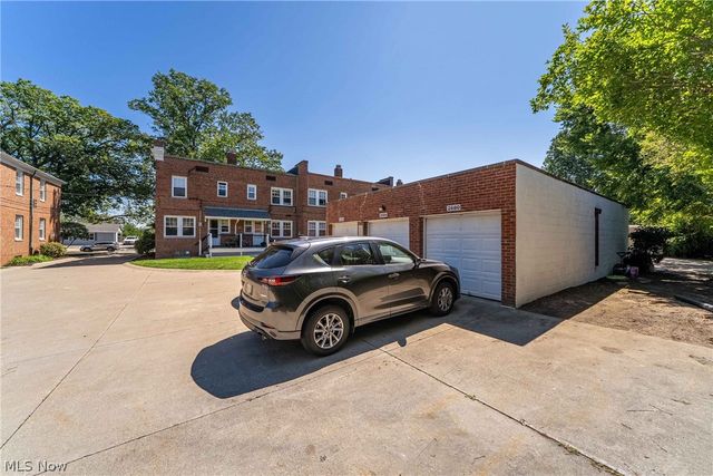 2684 Wooster Road, Rocky River, OH 44116