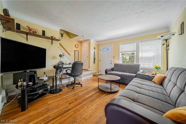 2684 Wooster Road, Rocky River, OH 44116