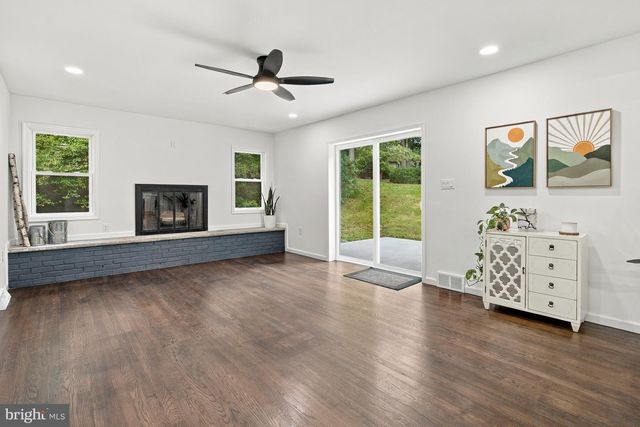3810 VALLEY BROOK DR, Wilmington, DE 19808