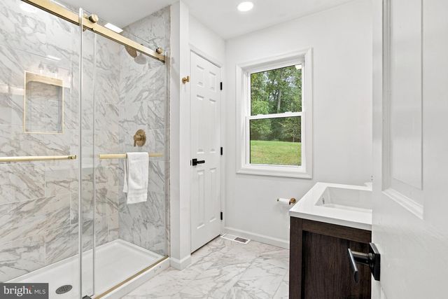 3810 VALLEY BROOK DR, Wilmington, DE 19808