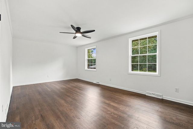 3810 VALLEY BROOK DR, Wilmington, DE 19808