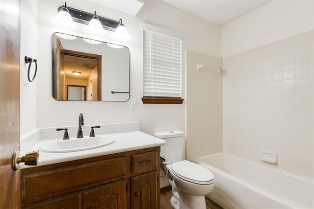 733 Mallard Avenue, Edmond, OK 73003