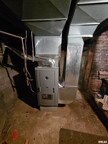 211 W MULBERRY, San Jose, IL 62682