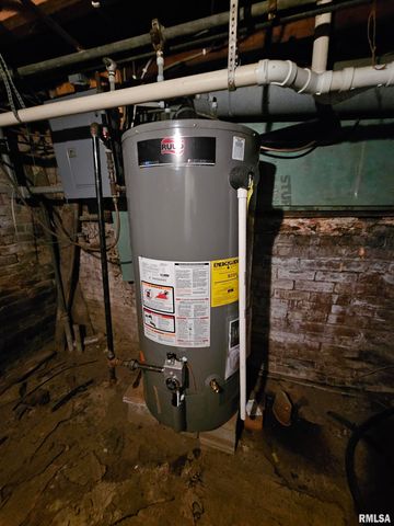 211 W MULBERRY, San Jose, IL 62682