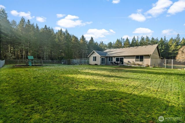 36427 2nd Avenue E, Roy, WA 98580