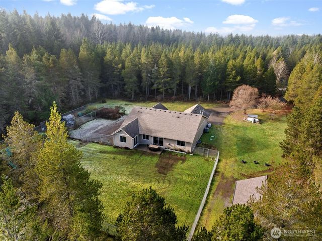 36427 2nd Avenue E, Roy, WA 98580