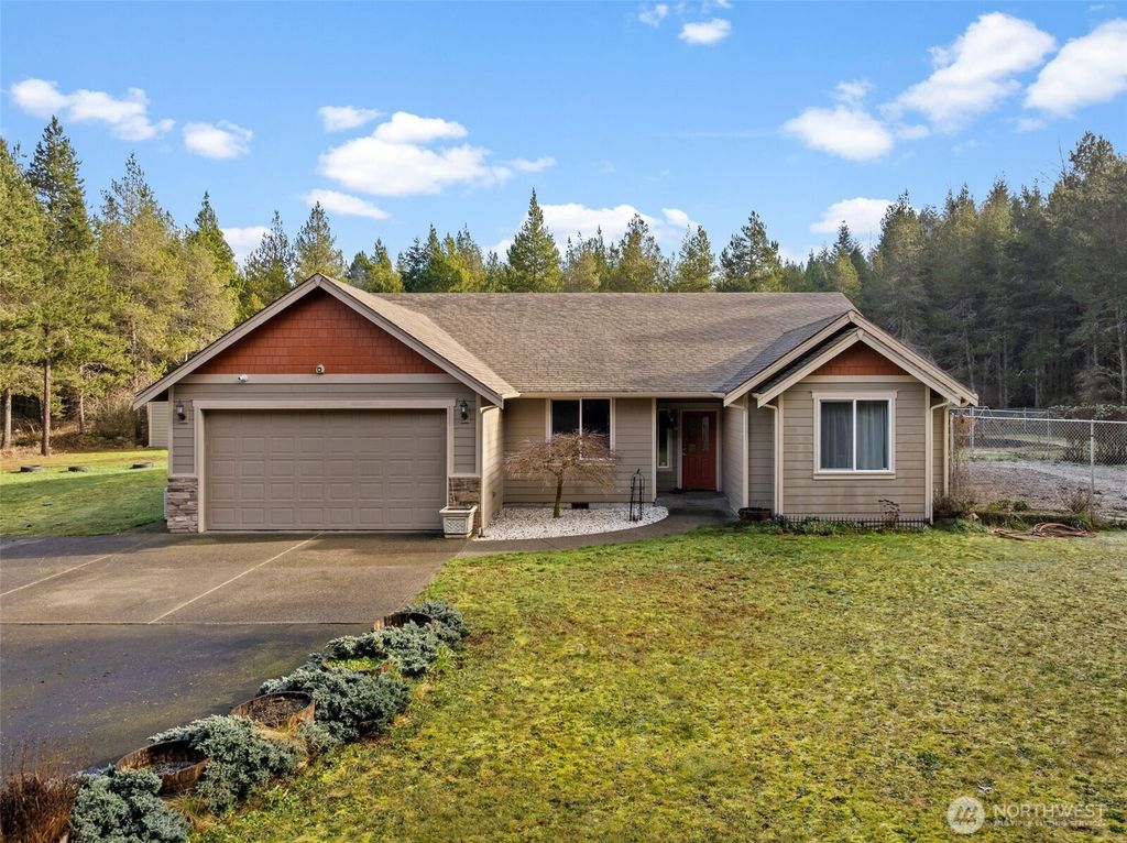 36427 2nd Avenue E, Roy, WA 98580