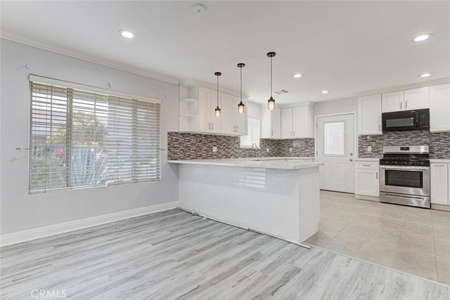 14537 Wyandotte, Van Nuys, CA 91405