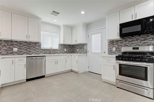 14537 Wyandotte, Van Nuys, CA 91405
