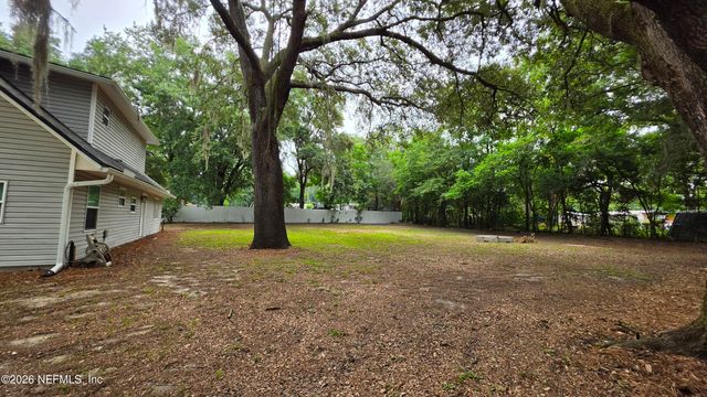 86060 HILL VALLEY Avenue, Yulee, FL 32097
