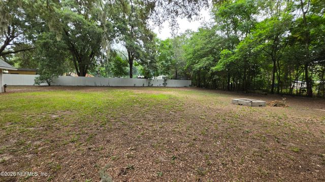 86060 HILL VALLEY Avenue, Yulee, FL 32097