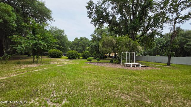 86060 HILL VALLEY Avenue, Yulee, FL 32097