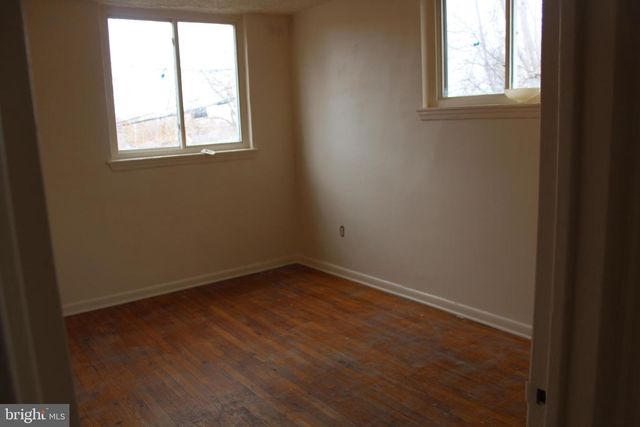 236 VARNUM ST NE, Washington, DC 20011