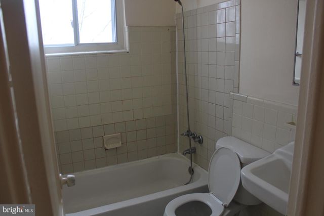 236 VARNUM ST NE, Washington, DC 20011