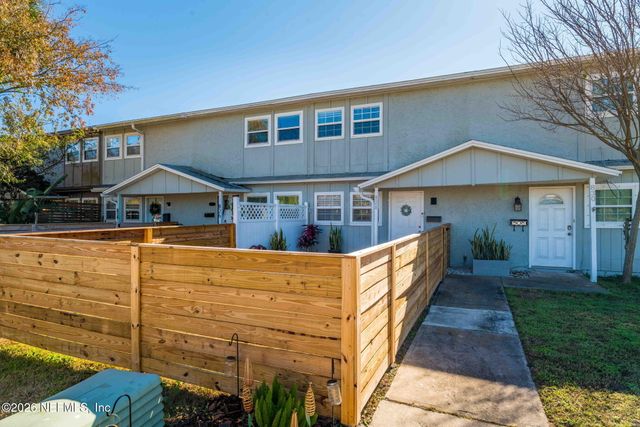 828 CAVALLA Road, Atlantic Beach, FL 32233