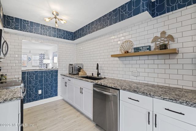 828 CAVALLA Road, Atlantic Beach, FL 32233