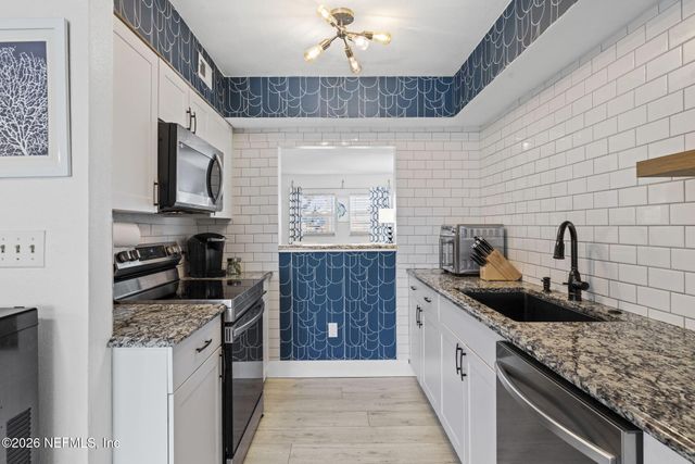 828 CAVALLA Road, Atlantic Beach, FL 32233