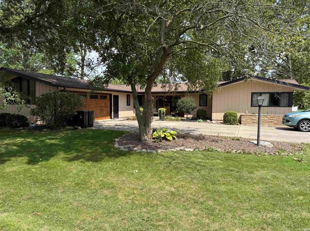 1105 W Clark Street, Berne, IN 46711