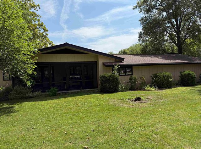 1105 W Clark Street, Berne, IN 46711